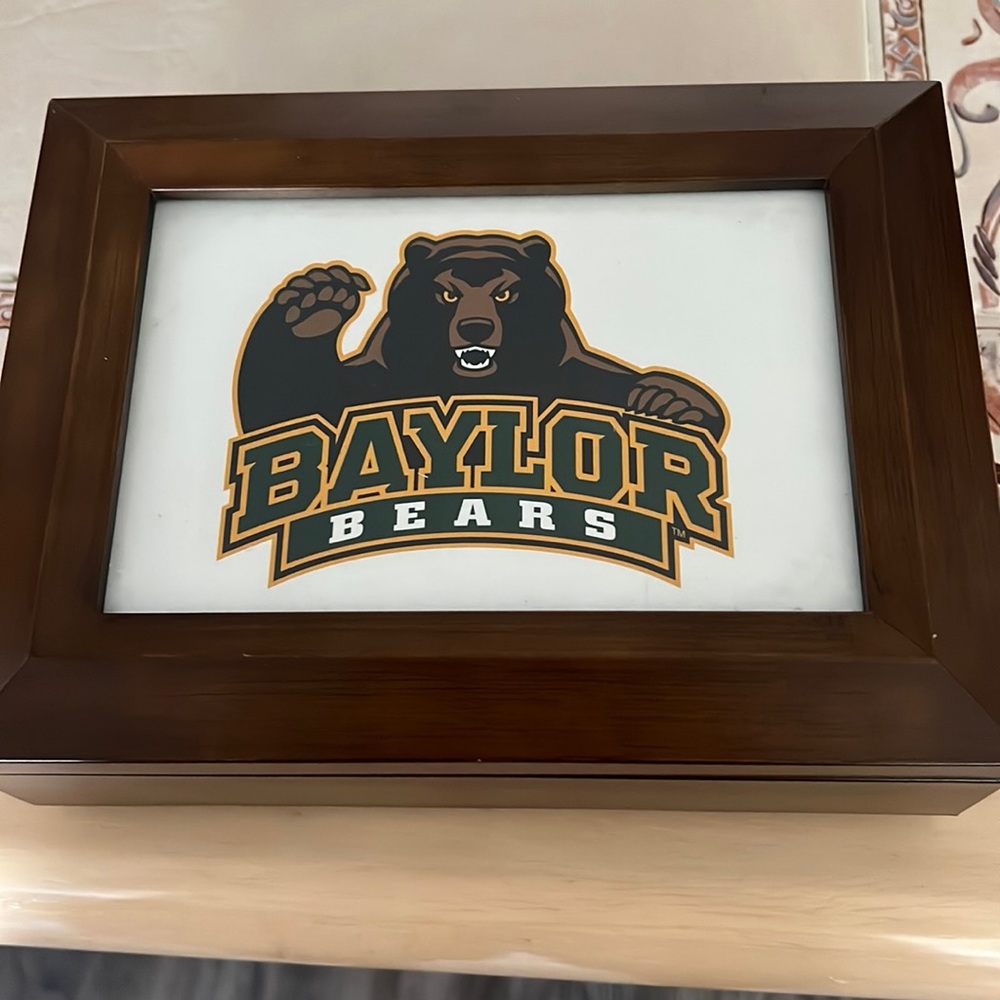Baylor jewelry box with 2 compartments.  6x8